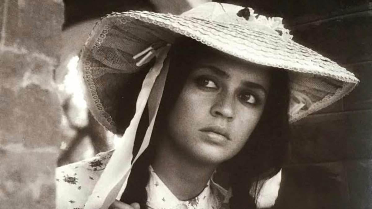 shashi kapoor movie junoon actress nafisa ali bald look after cancer chemo therapy know about her