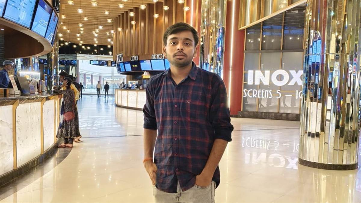 sanskar gupta dies after college brawl over dandiya in chunar mirzapur
