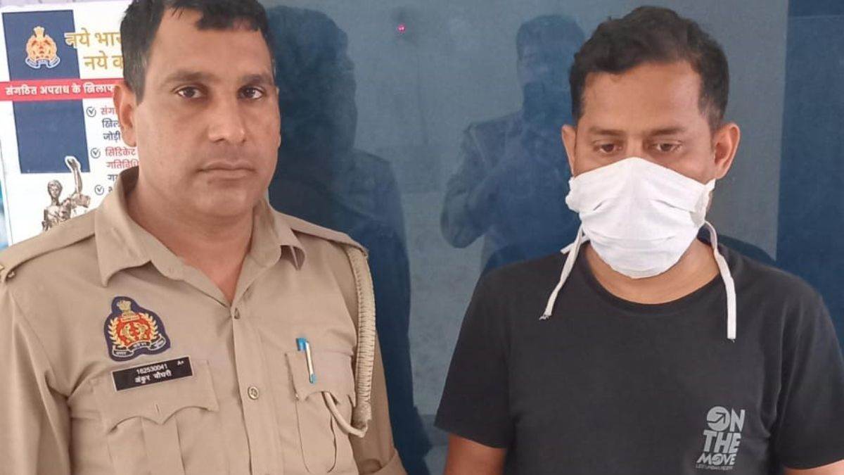 ncr solver arrested in noida iim graduate caught cheating in bank exam