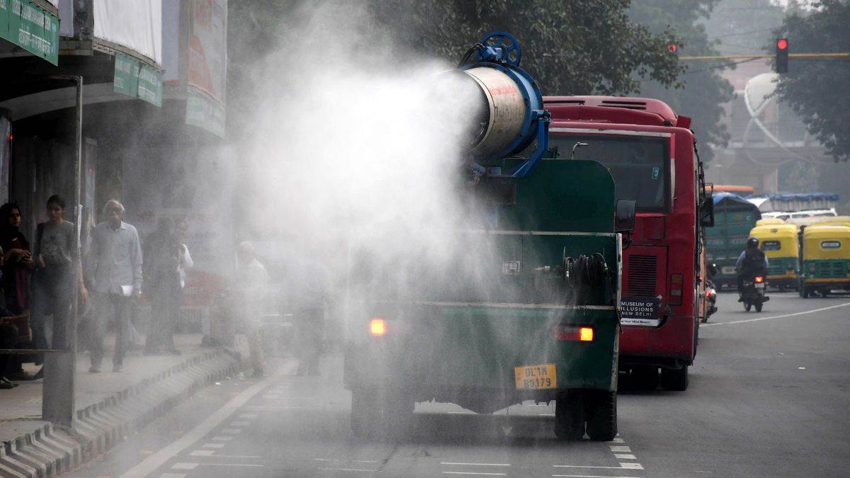 ncr new delhi city pollution pwd anti smog gun project delayed