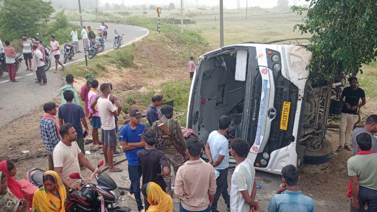 bus accident near satgawan several injured