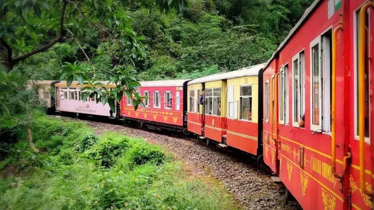 shimla tourism train bookings surge 60 percent as tourists flock to enjoy pleasant weather