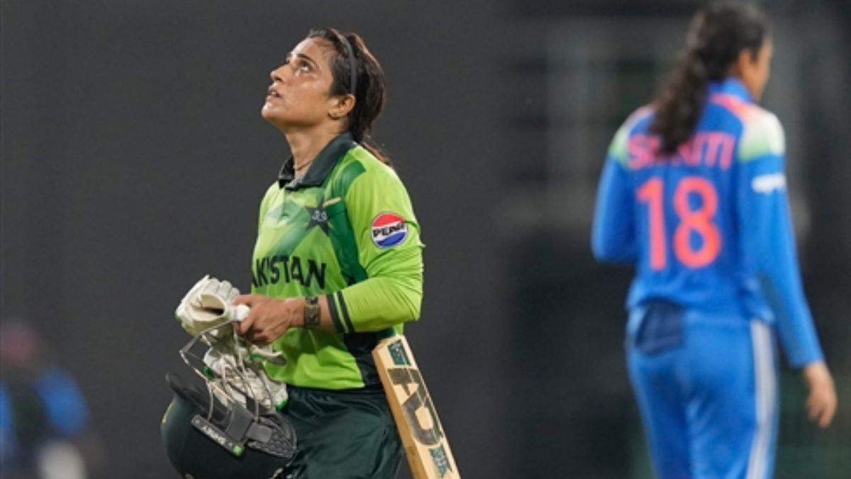 ind w vs pak w sidra amin punished by icc women world cup