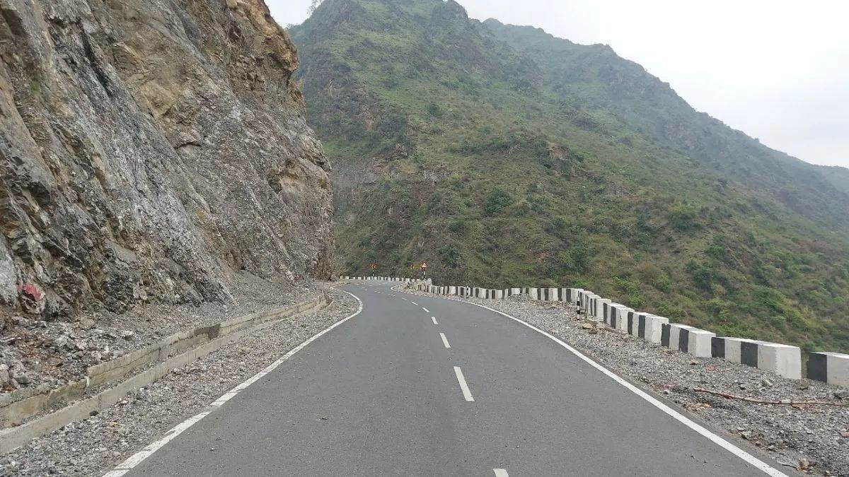char dham road project yamunotri highway widening begins in uttarkashi