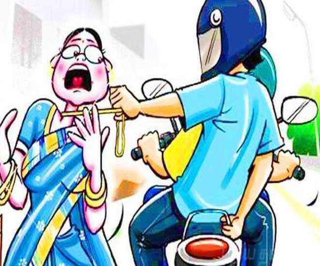 mother chain robbed with a knife on daughter neck in lucknow police filed a case after nine days