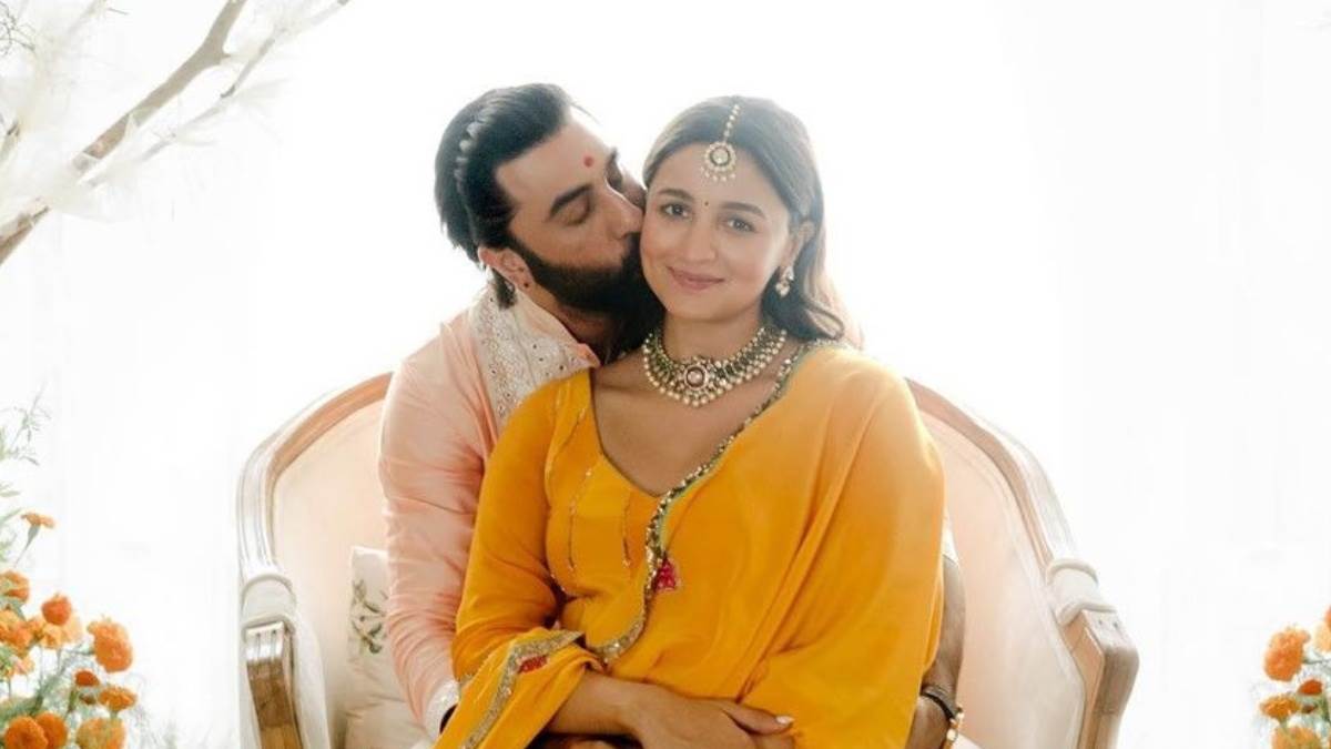 alia bhatt delivery soon alia bhatt reaches hospital with husband ranbir kapoor