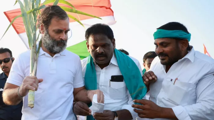 कांग्रेस सांसद राहुल गांधी ने तेलंगाना के अल्लादुर्ग से शुरू की भारत जोड़ो यात्रा