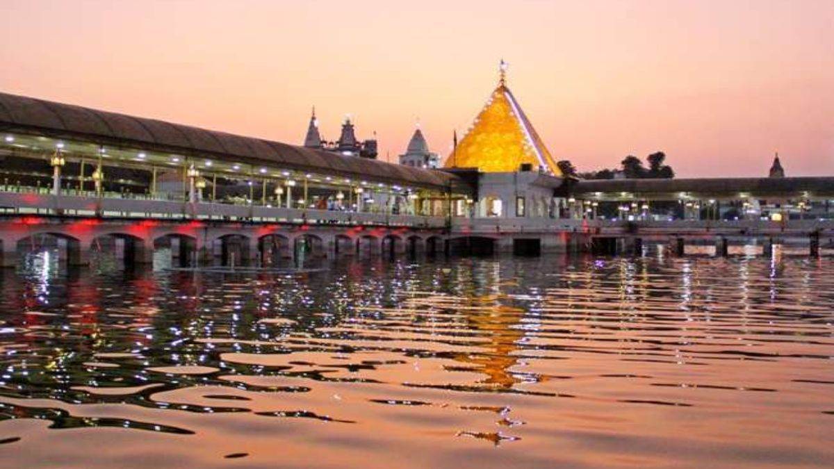 https://www.jagranimages.com/images/newimg/06112022/06_11_2022-devi_talab_mandir_23185452.jpg