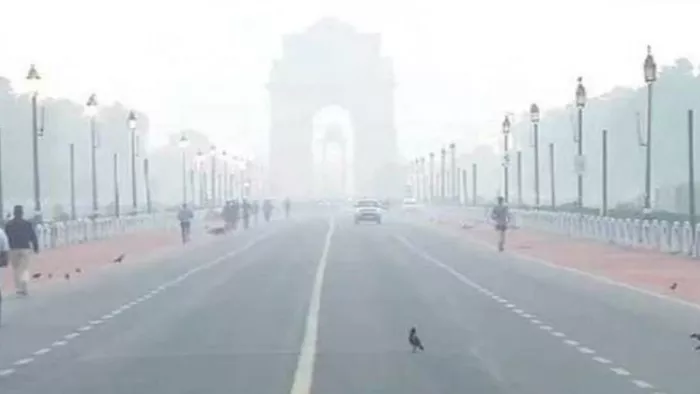 Delhi Air Pollution: दिल्ली-एनसीआर के AQI में मामूली सुधार, जहरीली हवा का कहर बरकरार; जानें आज का हाल