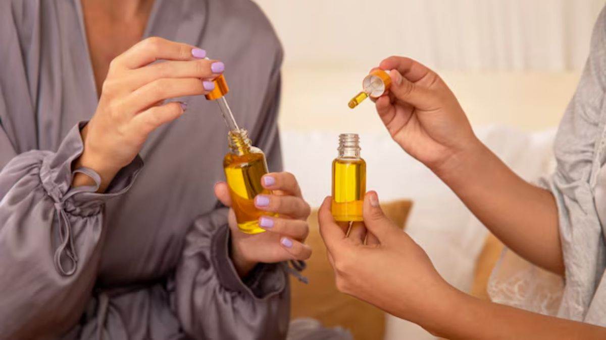 https://www.jagranimages.com/images/newimg/06112024/06_11_2024-oil_for_smooth_skin_23826389.jpg
