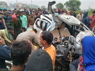 सड़क दुर्घटना में कैस्ट्रॉल कंपनी के अधिकारी की दर्दनाक मौत, पत्नी ने अस्पताल में तोड़ा दम, बेटा गंभीर