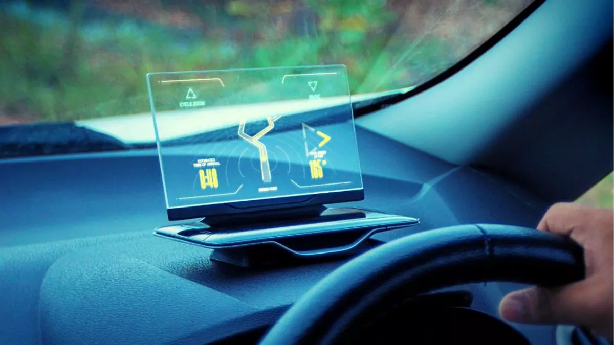 Head Up Display System: सिर्फ डिस्प्ले नहीं है कार का HUD, इस तरह बदल देता है ड्राइविंग का पूरा एक्सपीरियंस