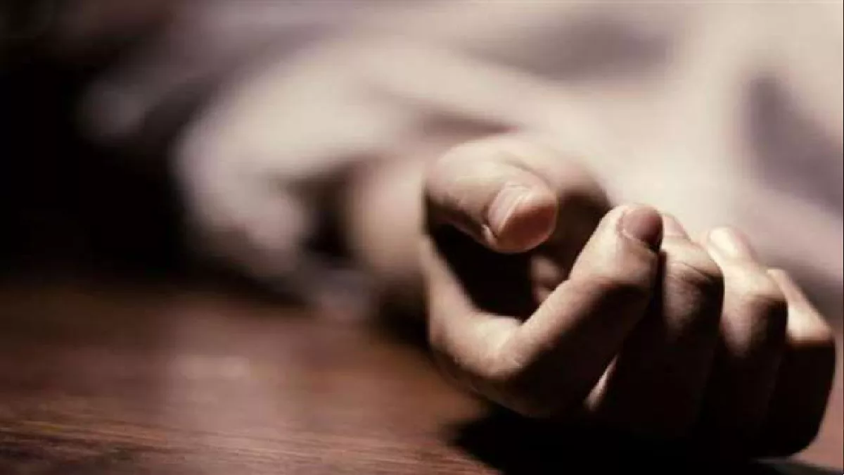 आनलाइन गेमिंग के नशे में बेटी का गला घोटा और खुद को भी फंदे से लटकाया।