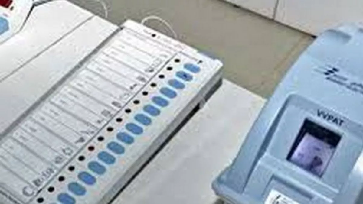 Delhi MCD Elections 2022: 42 जगहों पर कड़े पहरे के बीच ईवीएम मशीनें