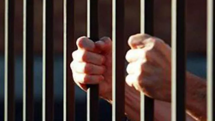 Dehradun Crime : पत्नी की गला घोंटकर हत्या करने के दोषी को आजीवन कारावास की सजा सुनाई।