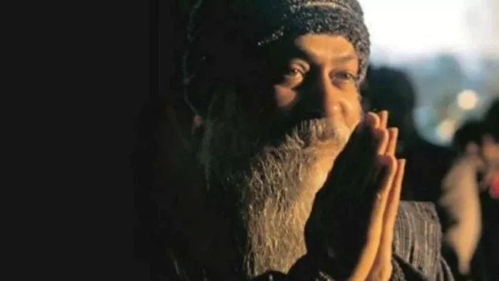 जन्मदिन विशेष: विश्व प्रसिद्ध ओशो ने बताया कि कैसे व्यक्ति की सोच बदल सकती है उसका जीवन
