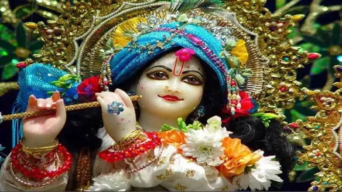 Krishna Chalisa: आज पूजा के समय जरूर करें इस शक्तिशाली चालीसा का पाठ, दूर हो जाएंगे सभी दुख और संताप