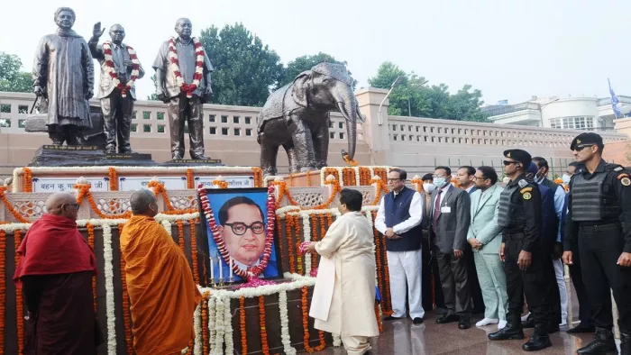 UP News: मायावती ने अम्बेडकर को याद कर BJP पर बोला हमला
