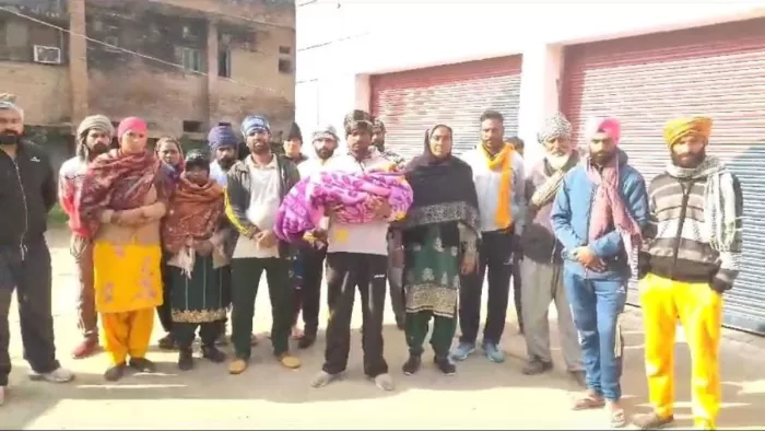 11 महीने की मासूम को नशीला पदार्थ खिलाकर प्रेमी संग हुई फरार, फोटो जागरण