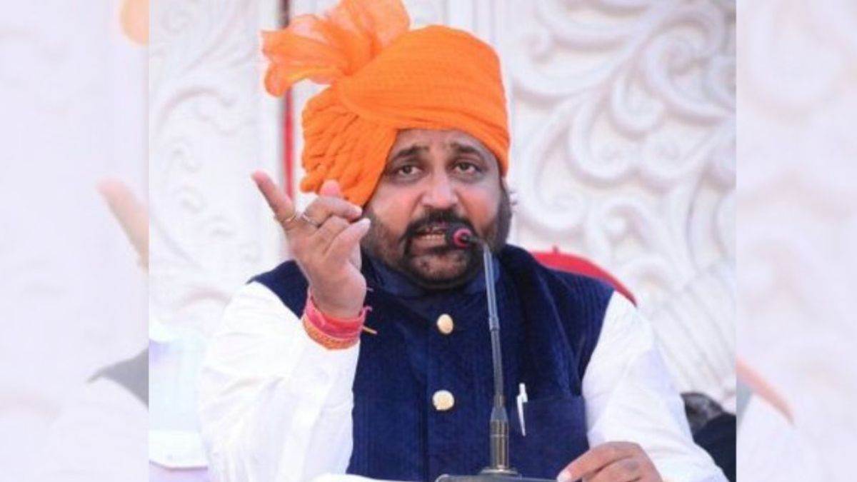 https://www.jagranimages.com/images/newimg/06122023/06_12_2023-sukhdev_singh_gogamedi__23598337_213714674.jpg