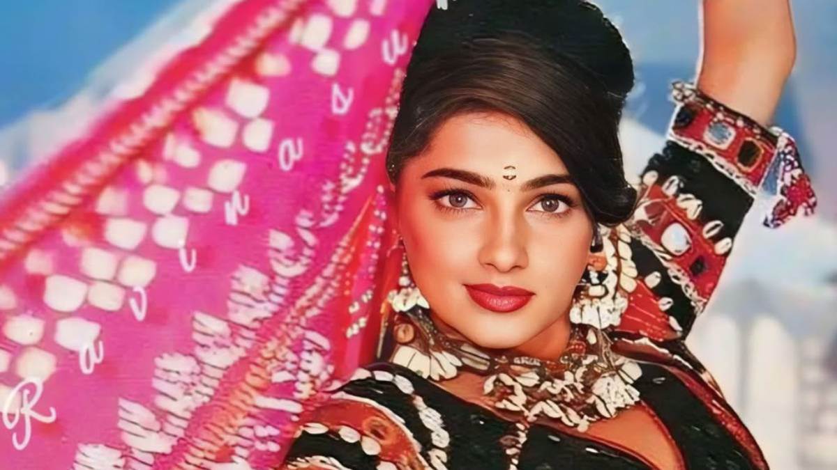ढाई दशक बाद Mamta Kulkarni की हुई भारत वापसी, इस खास काम के लिए किया कमबैक  - Mamta Kulkarni Back in India for Maha Kumbh 2025 After 24 Years Shares  Latest Video on Instagram