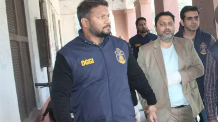 मुजफ्फरनगर में जीएसटी की टीम द्वारा गिरफ्तार किया कादिर राना का बेटा शाह आलम कोर्ट मे पेश किया गया।