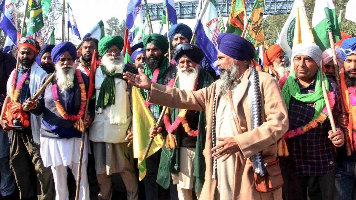 Farmers Protest LIVE: 'आंसू गैस दागना, उन्हें रोकना निंदनीय', राहुल गांधी की प्रतिक्रिया; कहा- मांगों पर तुरंत अमल करे सरकार
