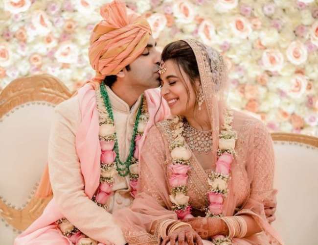 https://www.jagranimages.com/images/newimg/07012021/07_01_2021-pankaj_saniya_21247390.jpg