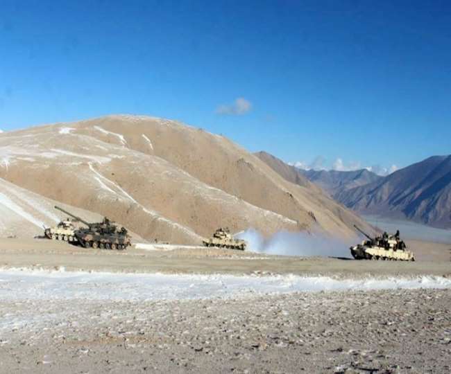 बार्डर पर भारत के साथ तनाव के बीच ठंड से चीनी सेना की हालत पस्त। (फोटो- एएनआइ)