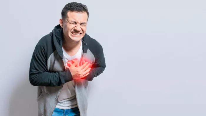 Heart Health: एक्सपर्ट से जानें किन वजहों से अब कम उम्र में भी लोग हो रहे  हैं हार्ट अटैक का शिकार - Heart Health reasons behind young people died by heart  attack