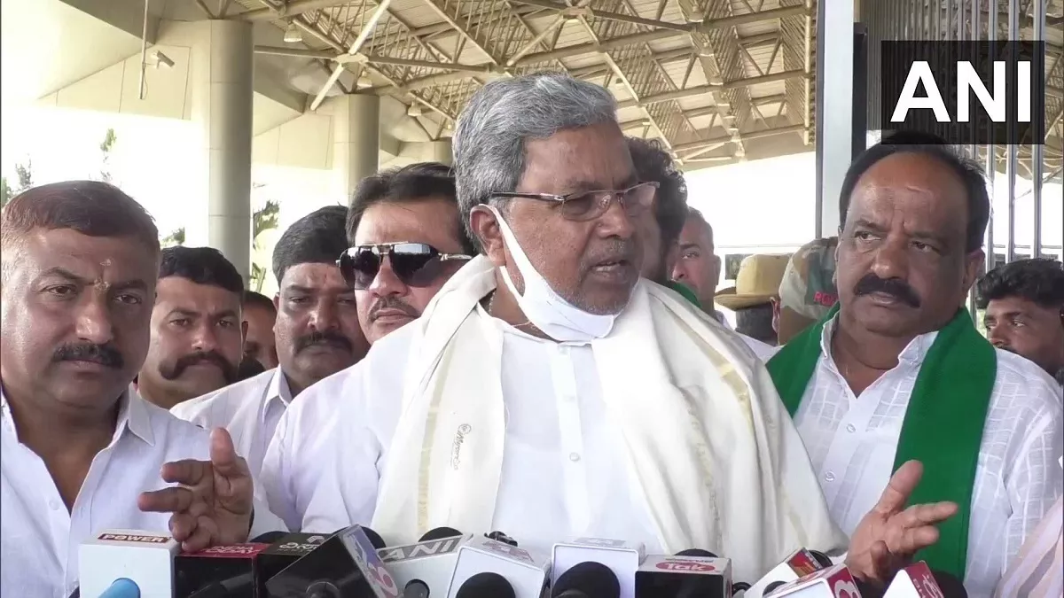 अभद्र टिप्पणी पर सिद्धारमैया की सफाई, कहा- 'मेरा इरादा CM बोम्मई का अपमान  करना नहीं था' - Karnataka news siddaramaiah clarification on objectionable  remarks on cm bommai