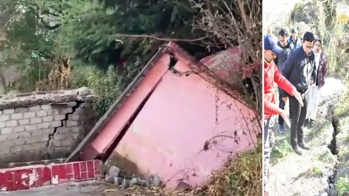 Joshimath Sinking: सिंहधार में स्थानीय जनता के कुलदेवता का मंदिर भी धराशायी हो गया है।