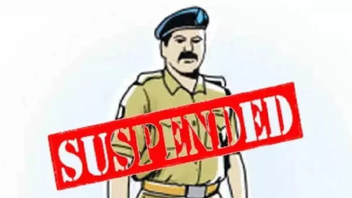 'खुलेआम कैसे हो रहा बालू और कोयले का अवैध कारोबार?', SP ने सवाल पूछा और कर दिया थानेदार को सस्पेंड; मैथन प्रभारी भी लाइन हाजिर