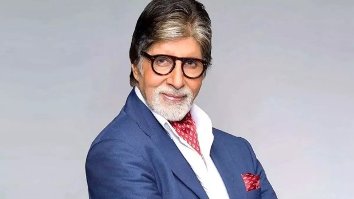 Bollywood News: पीएम मोदी के बाद अमिताभ बच्चन भी समुद्र के किनारे आए नजर, इस उम्र में अंदाज देख हो जाएंगे हैरान