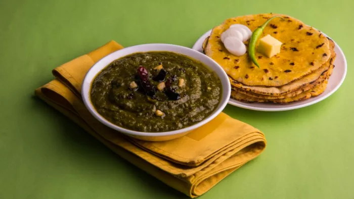 Health Benefits of Saag: सर्दियों में सरसों का साग खाने के फायदे