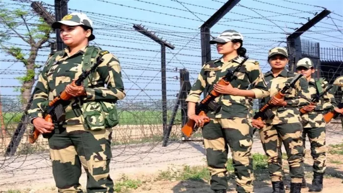 नापाक वार को नारी शक्ति कर रही तार-तार