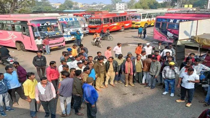 ओडिशा में कल नहीं चलेंगे वाहन, ट्रांसपोर्ट वर्कर्स संघ ने किया बंद का एलान; (फाइल फोटो)