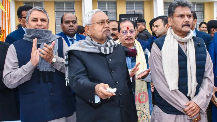 डिप्टी सीएम विजय सिन्हा के साथ सीएम नीतीश कुमार। फाइल फोटो- ANI