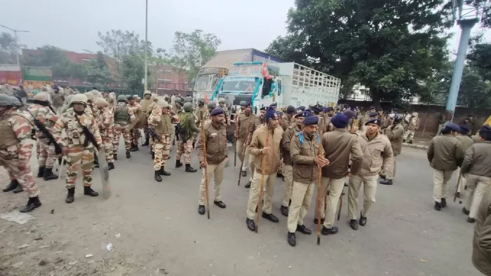 मोहाली-चंडीगढ़ बॉर्डर पर भारी संख्या पुलिस बल तैनात
