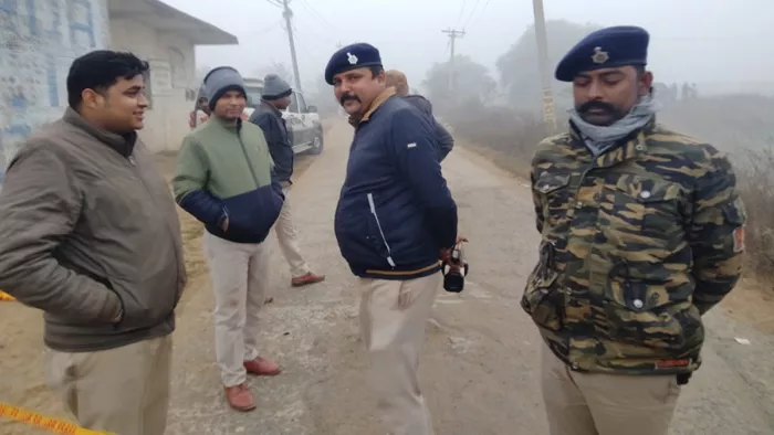 एनकाउंटर के बाद इलाके का मुआयना करती पटना पुलिस (जागरण)