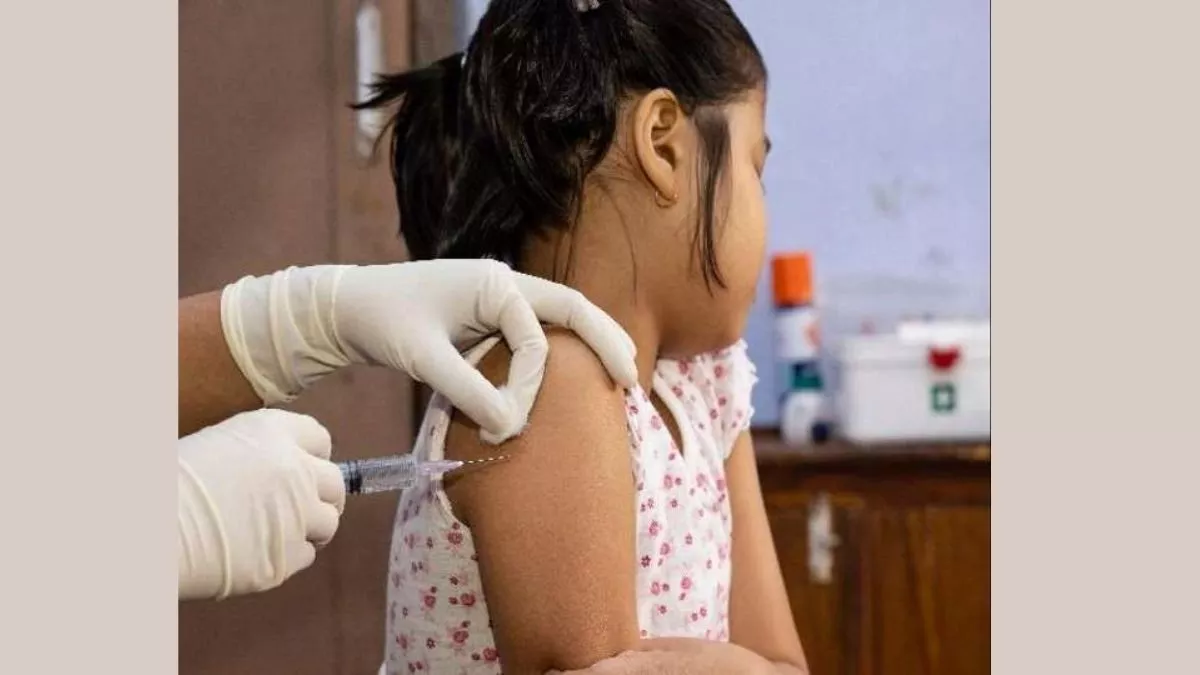 Delhi: पहले दिन 59,442 बच्चों को लगी खसरा, रुबेला के टीके की तीसरी डोज, डेढ़ माह चलेगा अभियान