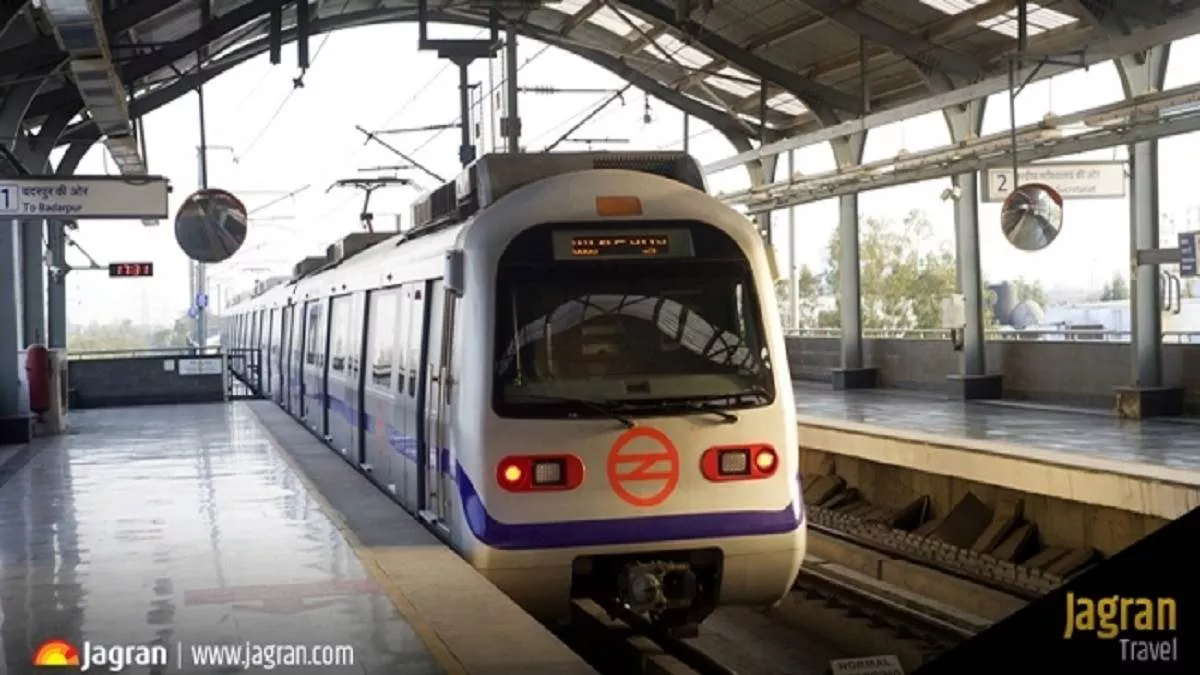 'दिल्ली Metro में ना-नाचो', DMRC ने नाटू-नाटू गाने का सिग्नेचर डांसमूव शेयर कर रील बनाने वालों को किया सावधान