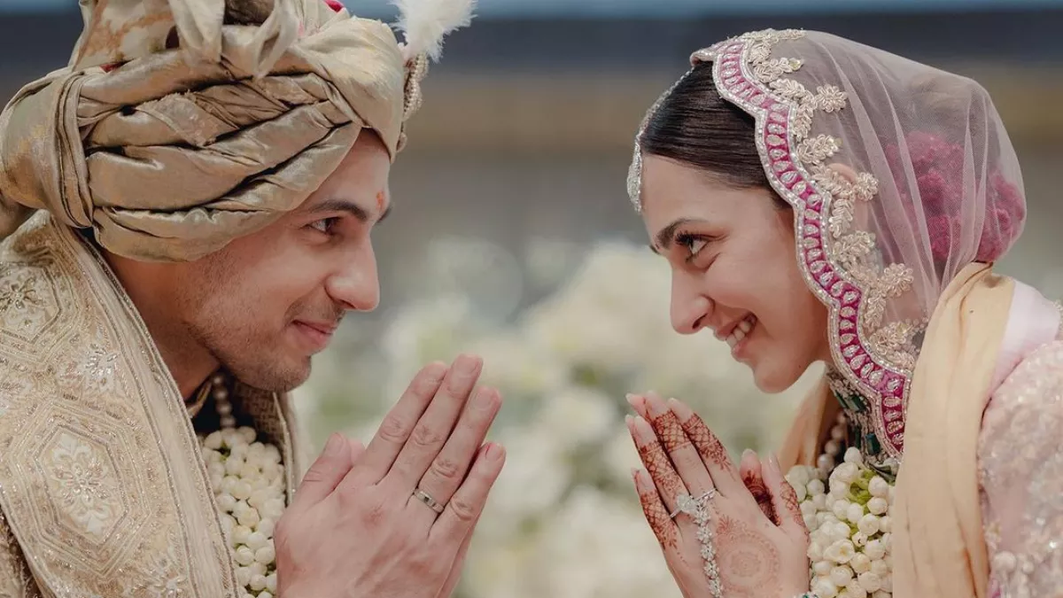 Sidharth-Kiara Wedding: सिद्धार्थ ने कियारा संग शेयर की शादी की पहली फोटो, लिखा- 'हमारी परमानेंट बुकिंग हो गई'