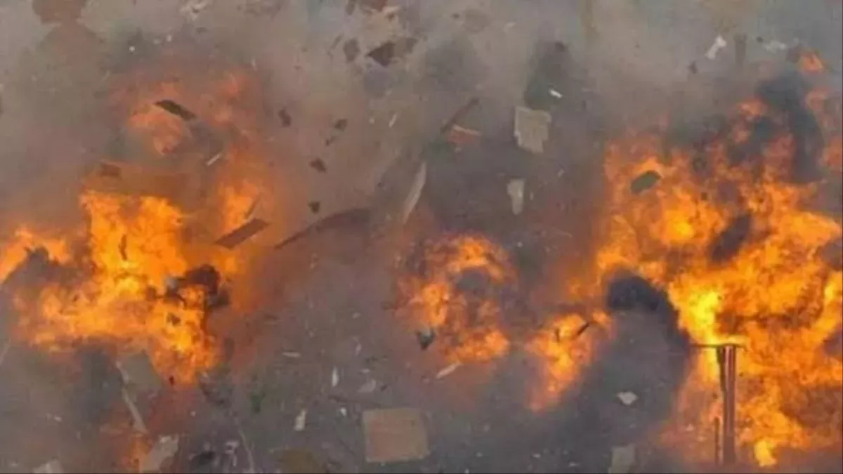 Pakistan Blast: वोटिंग से पहले पाकिस्तान में धमाके! दोनों ब्लास्ट में 28 लोगों की मौत और सैकड़ों घायल