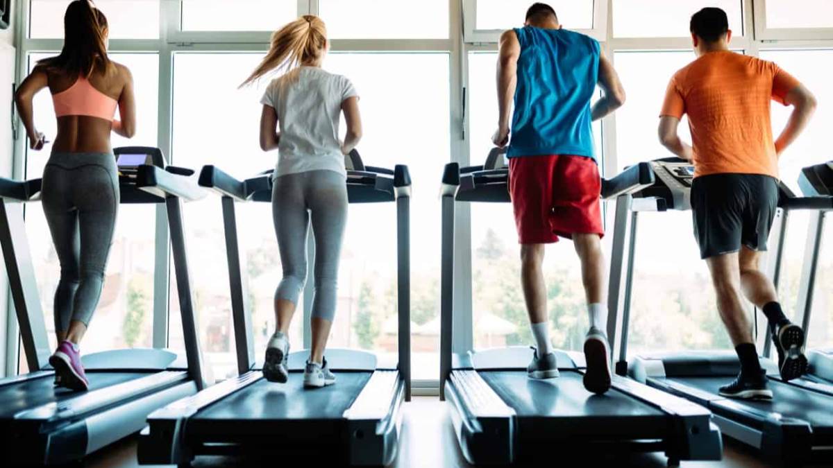 Treadmill Price: और मशीनों की तुलना में ट्रेडमिल तेजी से घटाती है वजन! कम कीमत, नई खासियत से बनी हर घर की पसंद