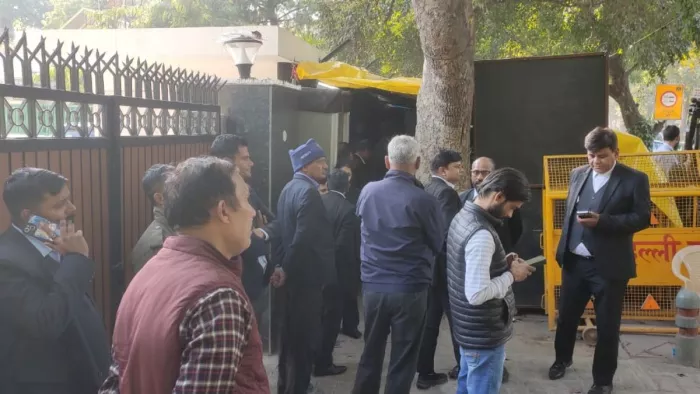 भाजपा ने आप नेताओं के आरोपों पर उपराज्यपाल से की शिकायत, जांच के निर्देश।