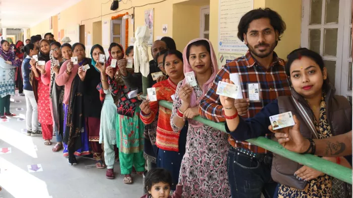 दिल्ली विधानसभा चुनाव में महिलाओं ने पुरुषों से ज्यादा मतदान किया है। जागरण फोटो