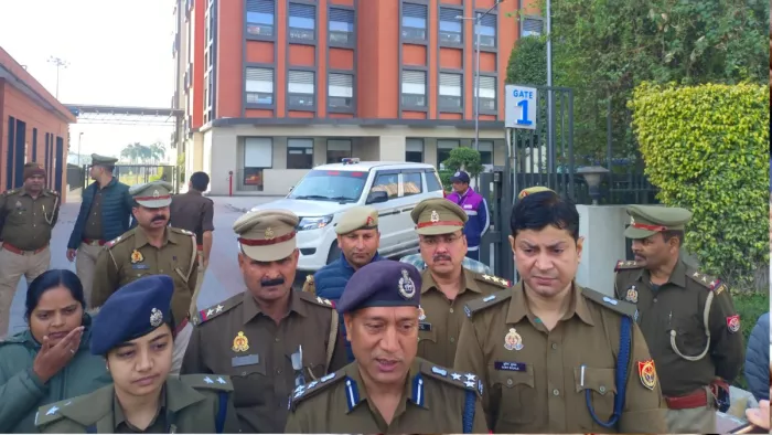 दिल्ली-एनसीआर में स्कूलों को बम से उड़ाने की धमकी मिली है। फाइल फोटो