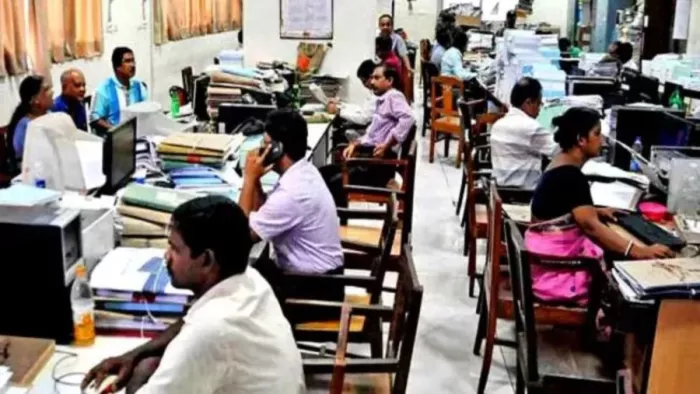 रेलवे ने अपने कर्मचारियों के लिए उठाया बड़ा कदम। (सांकेतिक तस्वीर)