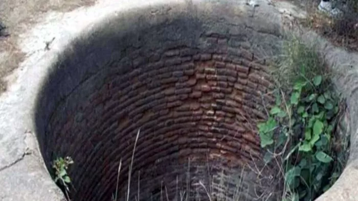 धार जिले में बाइक के कुएं में गिरने से चार लोगों की मौत (फाइल फोटो)